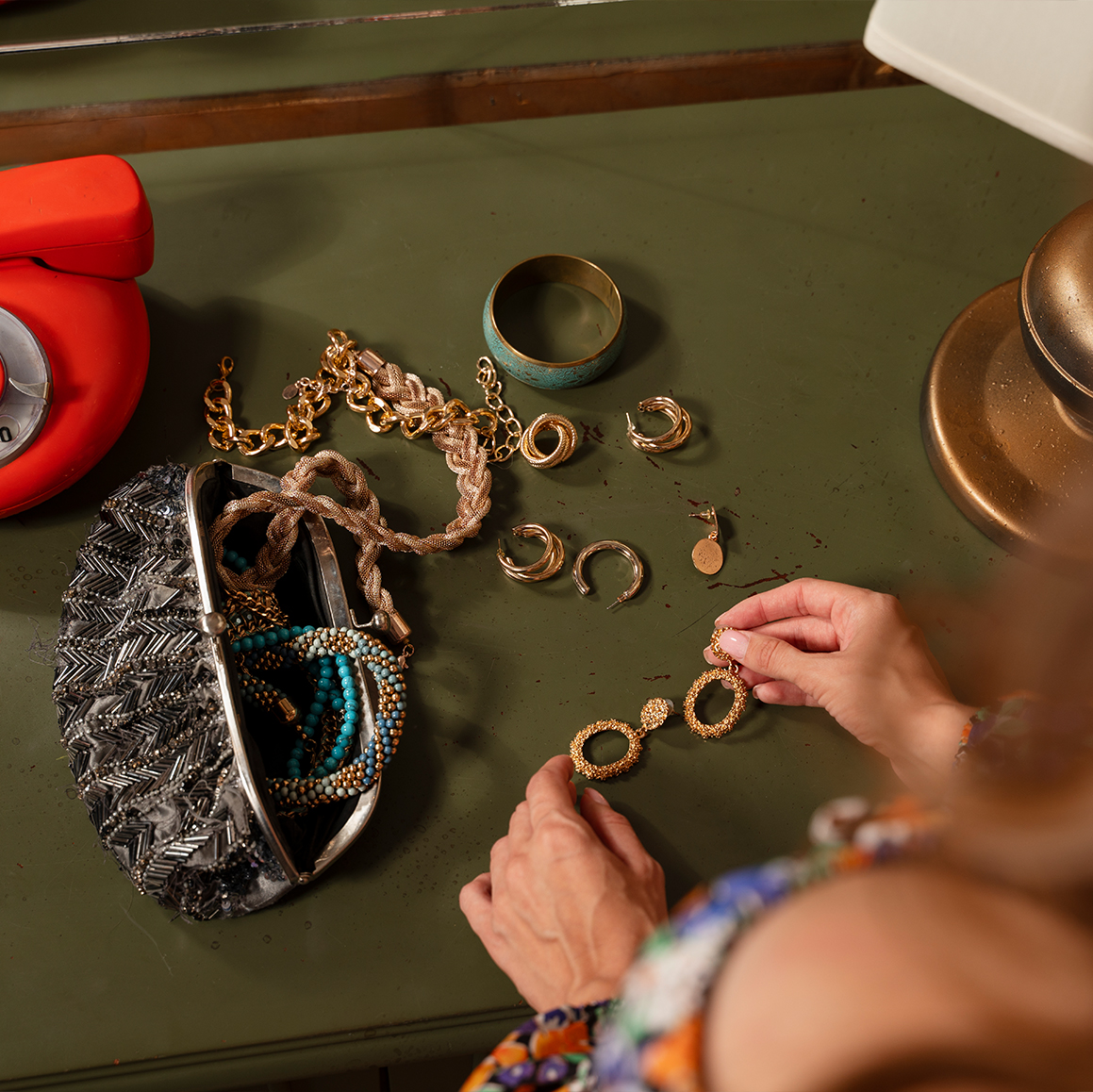 Sexy Clutches: Cách Mua & Đeo Túi Clutch Thiết kế